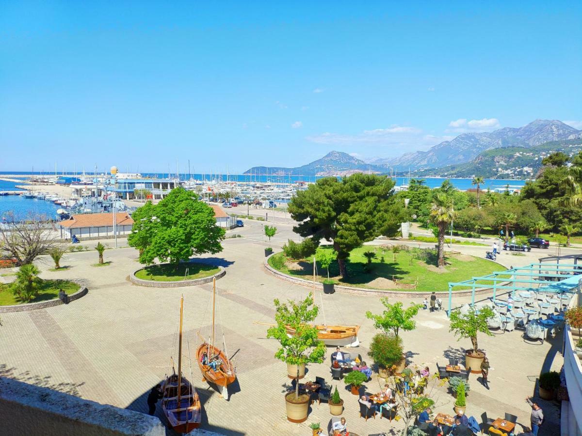 Apartman La Siesta Bar Bagian luar foto