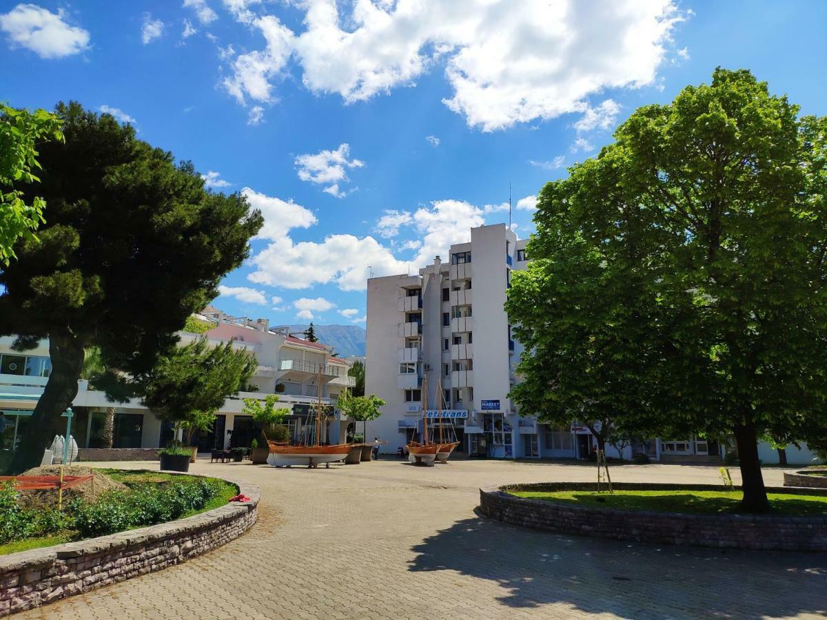 Apartman La Siesta Bar Bagian luar foto